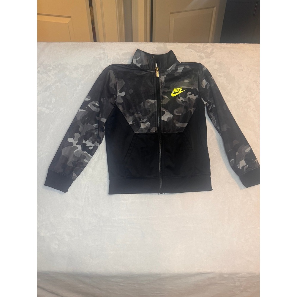 Nike zip up boys size 7‎